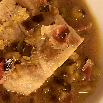 Merluza con verduras y jamón - ensupuntoadomicilio