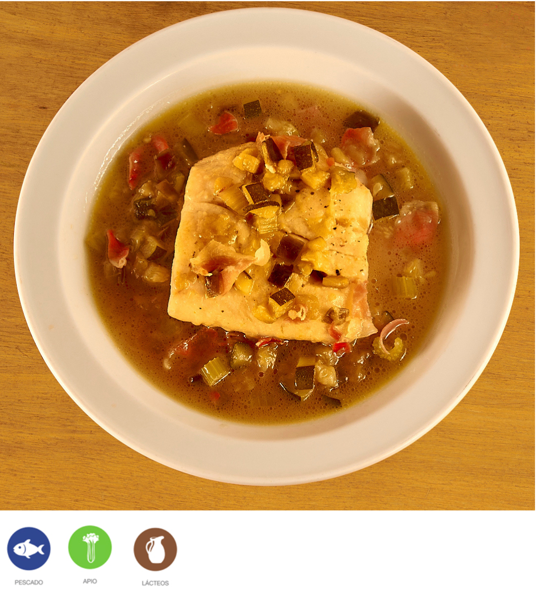 Merluza con verduras y jamón - ensupuntoadomicilio