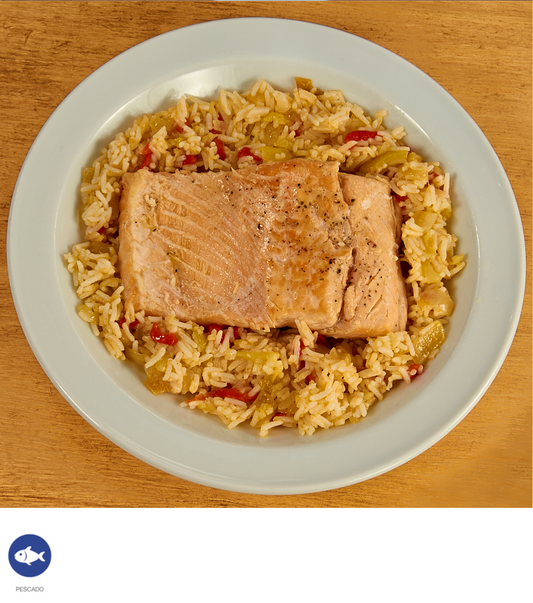 Salmón a la plancha con verduras y arroz basmati - ensupuntoadomicilio