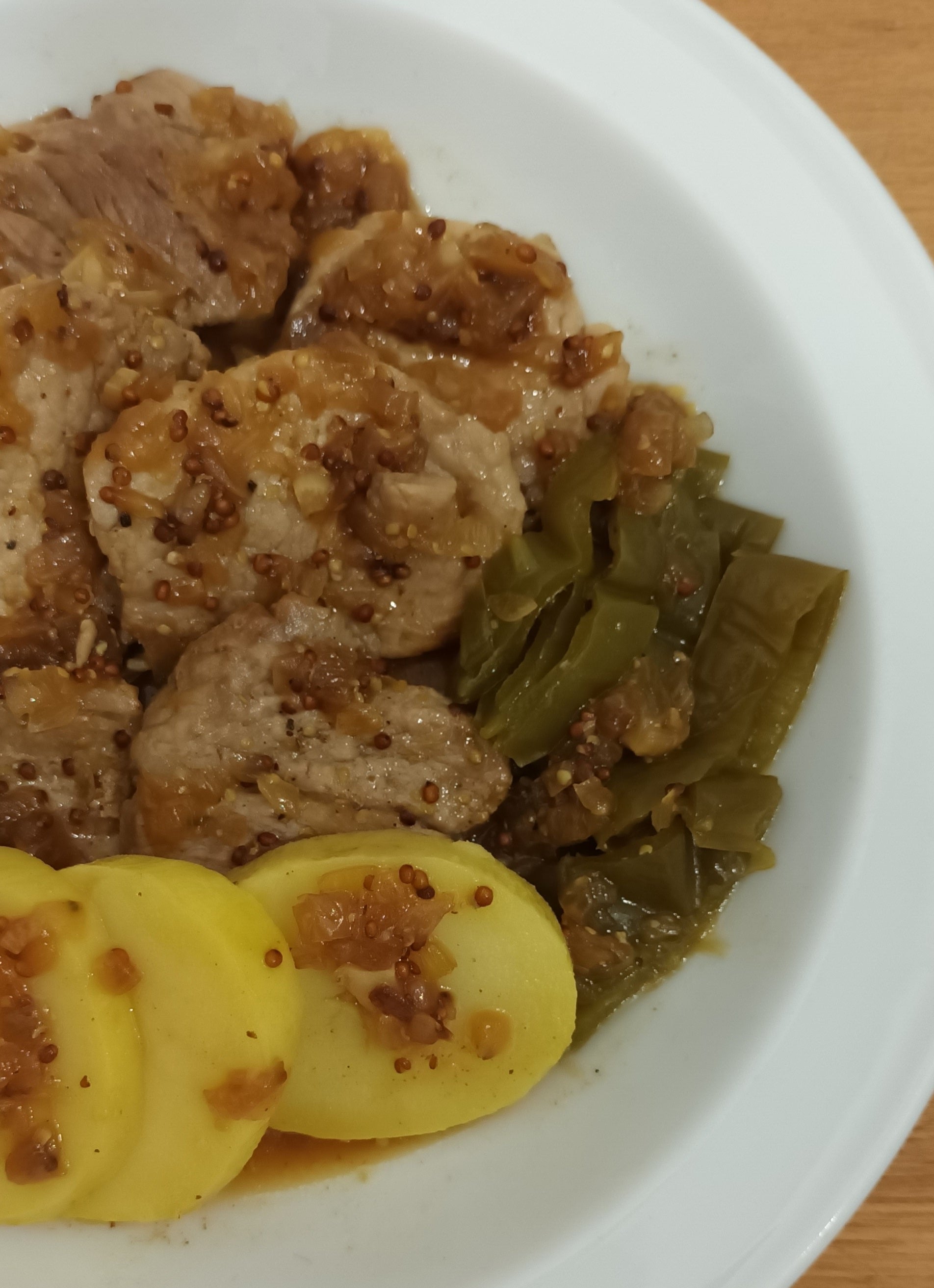 Solomillo de cerdo en salsa de mostaza y miel - ensupuntoadomicilio