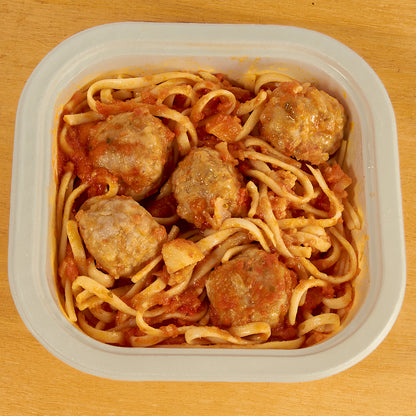 Tallarines con albóndigas de ternera - ensupuntoadomicilio